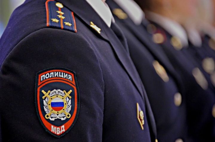 Полный соцпакет, зарплата - не разглашается: жителей ЛНР приглашают на службу в ряды МВД