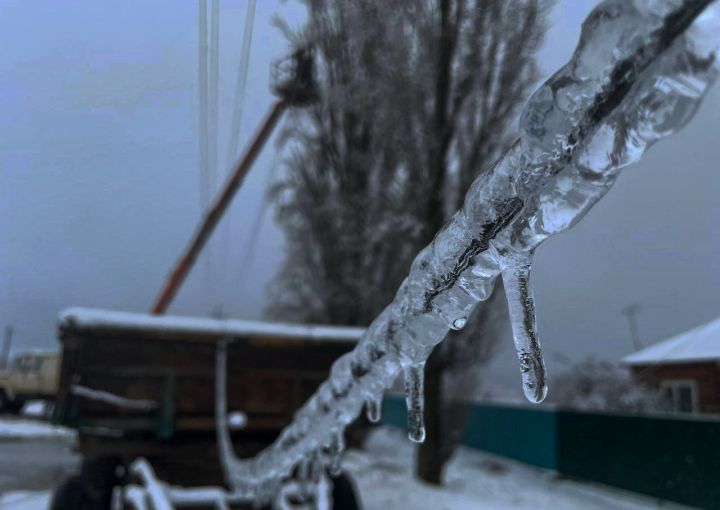 Около 50 тысяч человек без света и больше 20 без воды: насколько сложной остаётся ситуация в ЛНР из-за непогоды?