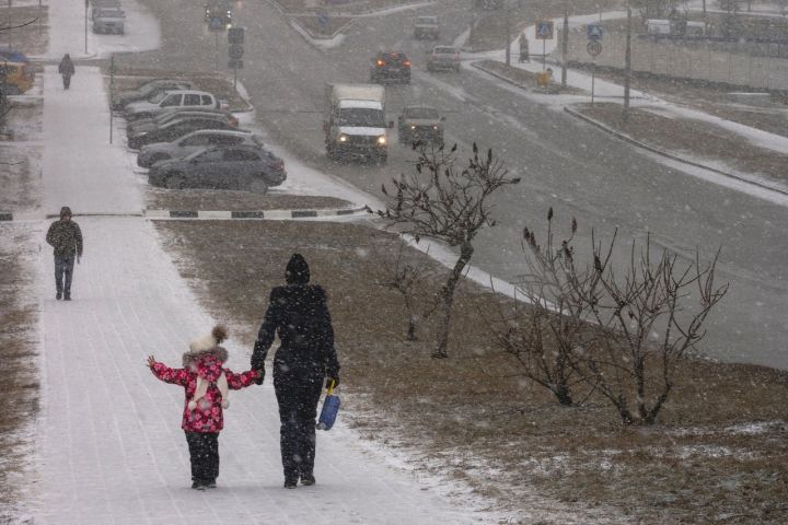 Осторожно, сильный ветер: штормовое предупреждение объявлено в ЛНР 16 февраля