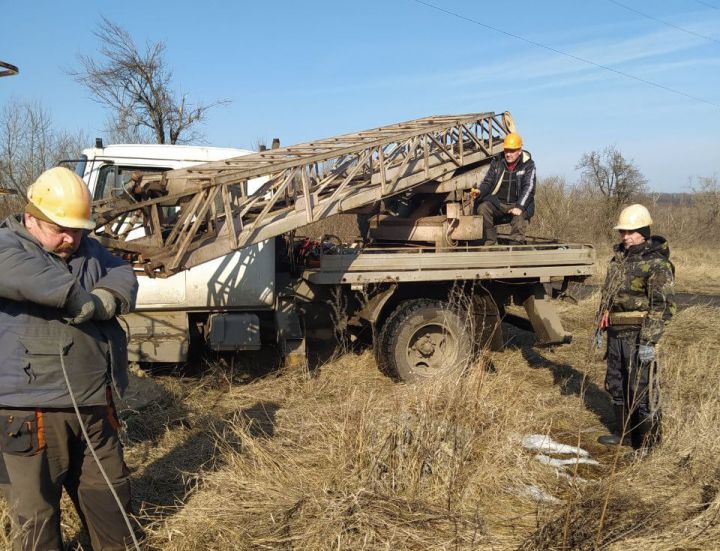 Ждать ещё 4 дня: в Минтопэнерго рассказали, как в ЛНР проходят работы по восстановлению электроснабжения