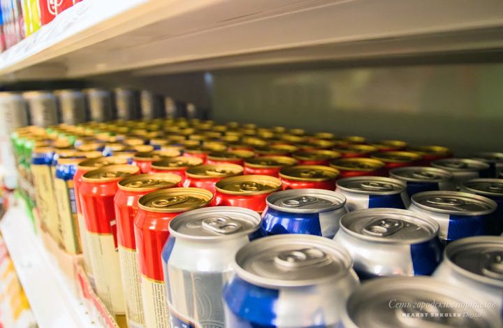 Несовершеннолетним жителям ЛНР могут запретить продавать безалкогольные тонизирующие и энергетические напитки