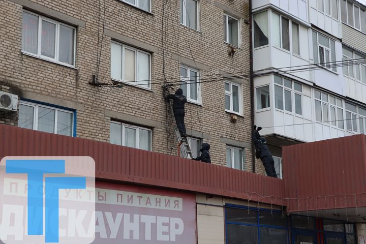 «Соседям передайте, чтобы не звонили!»: сказ о том, как интернет-провайдеры оставили без подключения свердловчан на месяцы