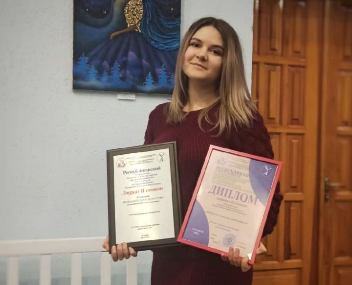 Художник —  ее призвание: история учителя из Суходольска Натальи Домской