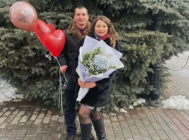 Любовь родилась в интернете: истории пар из Краснодона