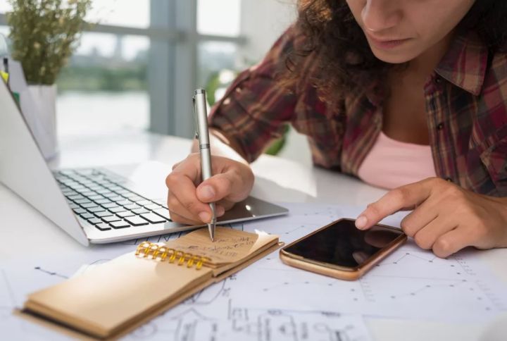 Как учитывают доходы самозанятых в ЛНР при назначении единого пособия - разъяснил Соцфонд