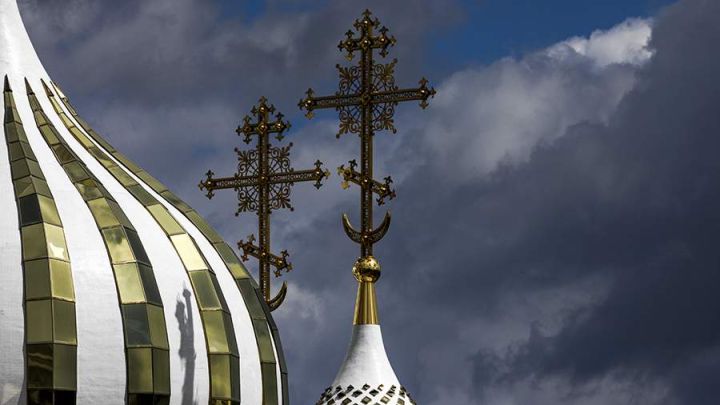 Ясное небо - к тёплому лету, метель - к скудному урожаю: как 14 марта определить летнюю погоду?