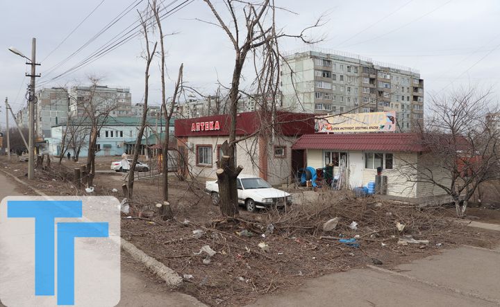 Горы мусора, окурков и битого стекла: что вернёт чистоту остановке «Донбасс» в Свердловске?