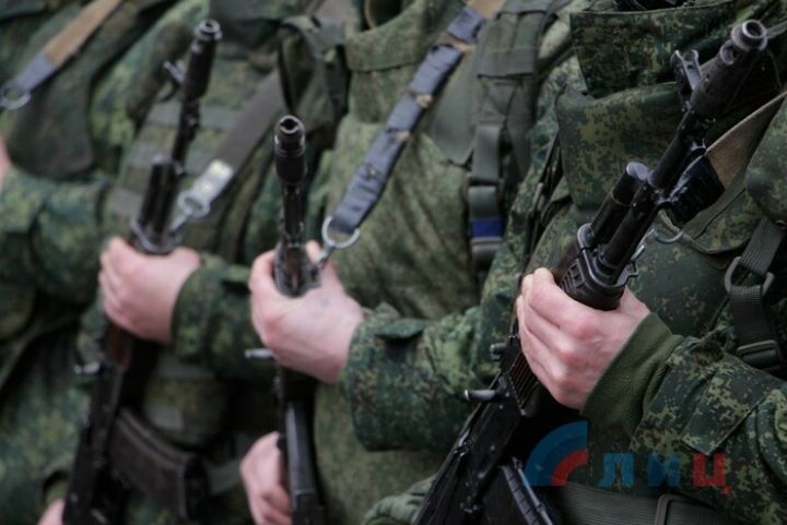 Мужчин в возрасте от 18 до 55 лет призывают на военную службу в ЛНР