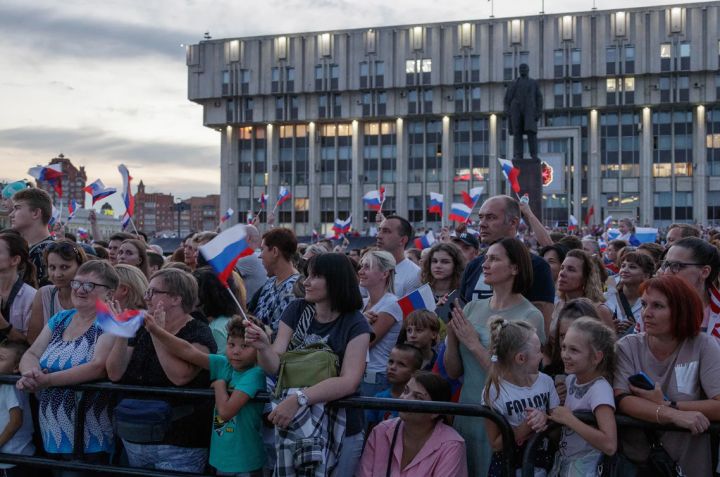 Проводить публичные мероприятия в ЛНР можно будет в определённых местах: парламент принял новый закон