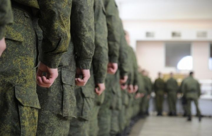 Пасечник подписал указ о добровольном призыве на военную службу мужчин старше 55 лет