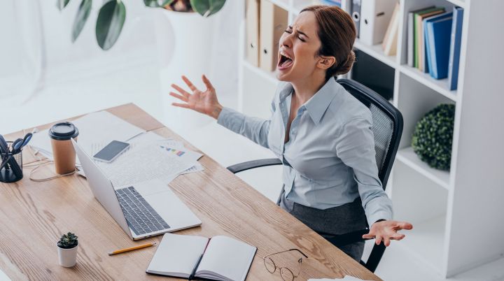 Россиянам предложили подавать в суд, если их заставляют работать в праздники без компенсации