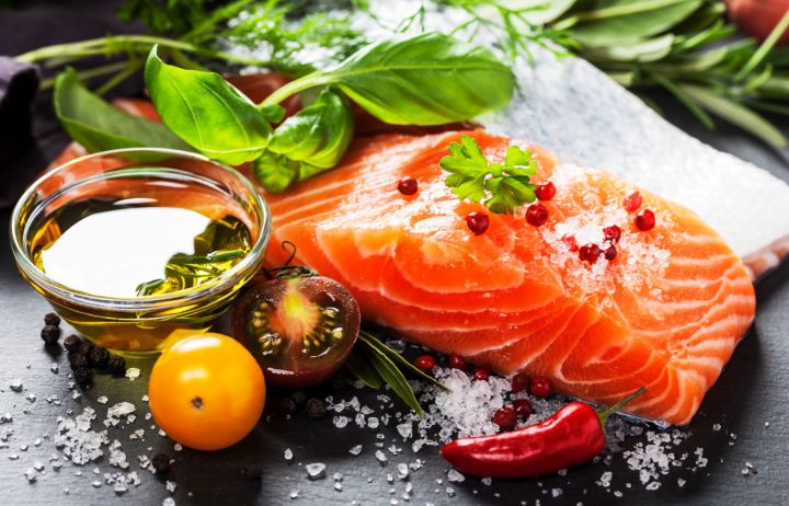 Врач перечислила жителям ЛНР продукты, которыми можно поддержать иммунитет при майском холоде