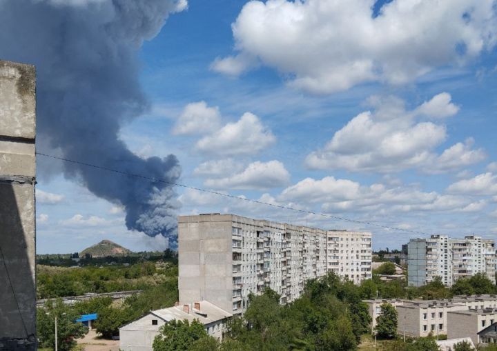 Пасечник: ВСУ обстреляли Краснодон, есть пострадавшие, МЧС эвакуирует людей
