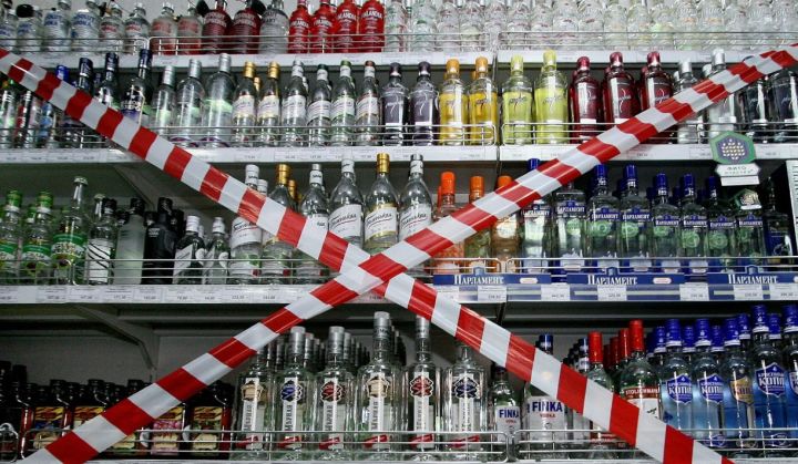 Пасечник запретил продавать алкоголь в ЛНР в определённые дни