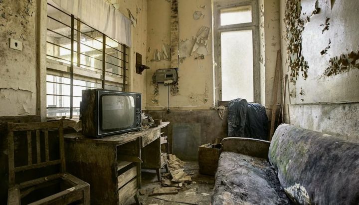 В Луганске ищут хозяев заброшенных квартир, известны адреса бесхозного жилья