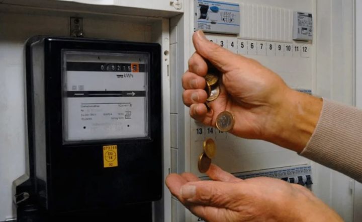 Внимание, жители ЛНР! Оплатить квитанции за свет до 10 июня можно в пару кликов - как это сделать