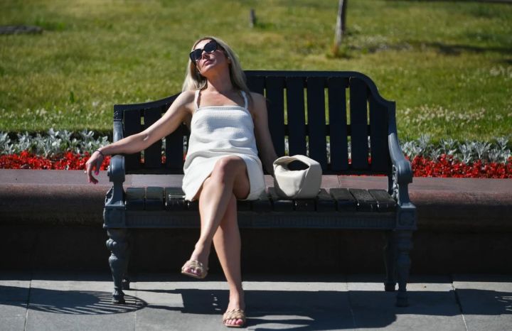 Жара пришла в ЛНР: как уберечь себя от облысения, ожогов и рака кожи?