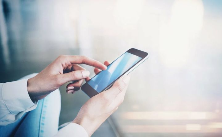 «Энергосбыт» отреагировал на жалобы клиентов из ЛНР, которые не могут установить мобильное приложение