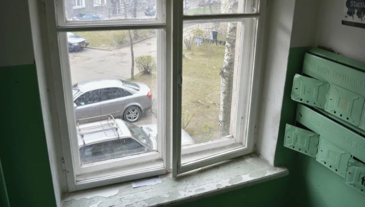 В Луганске ищут хозяев квартир, содержание которых не оплачивали уже год (список адресов)