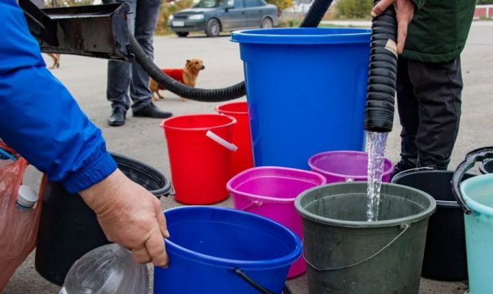 Подвоз воды организуют в Краснодоне и Суходольске 15 июня: куда и во сколько идти?