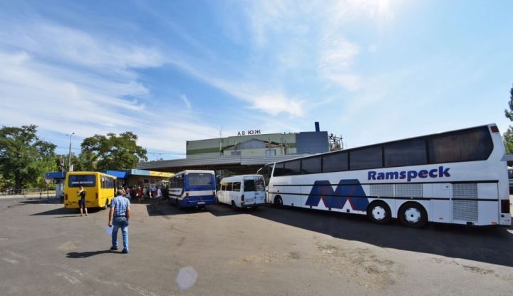 Стало известно, сколько новых автобусных рейсов запустят из Донецка в Луганск