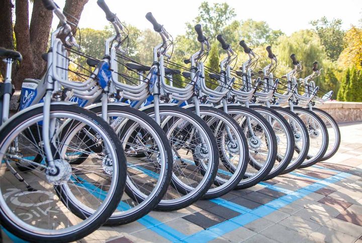 В Луганске открывают пункты проката электровелосипедов: во сколько обойдётся их аренда?