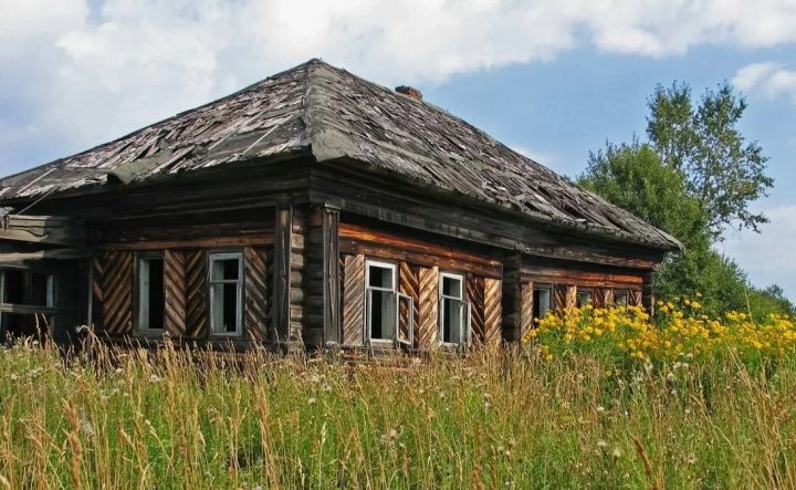 В Свердловске ищут хозяев жилья, имеющего признаки бесхозного (список адресов)
