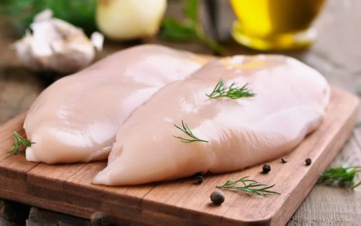 В ЛНР взяли на усиленный контроль куриную грудку с сальмонеллой, ввозимую из-за рубежа