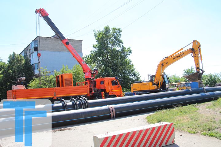 В Свердловске укладывают новый водовод: насколько это затянется и когда город будет с водой