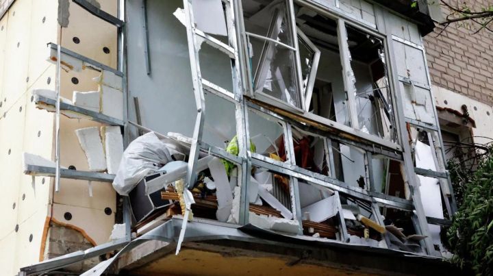 ВСУ ударили по территории ЛНР 26 июня: боеприпас попал в центр города, есть раненые