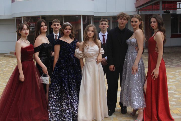 Выпускные в Краснодоне – жизнь как в кино!