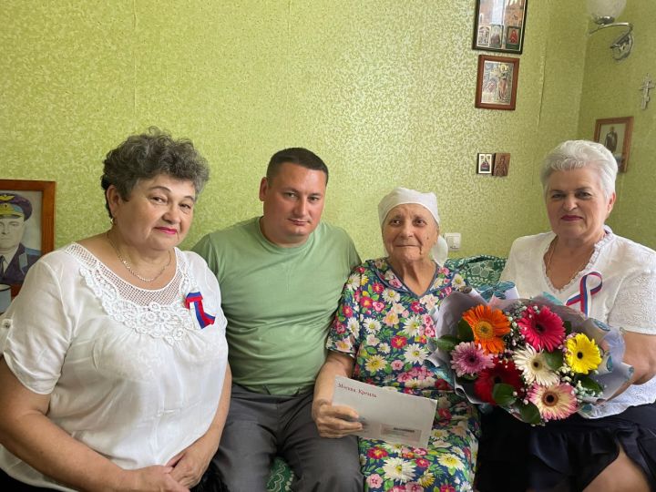 Жительница Суходольска Зинаида Шевченко отметила 95-летний юбилей