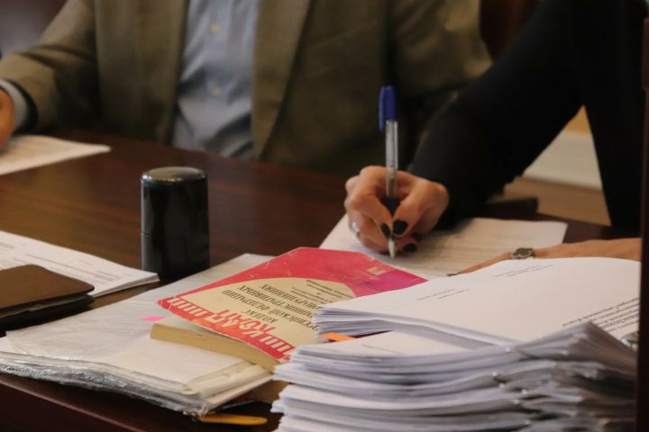 В Луганске начнут штрафовать за нарушение общественного порядка: придётся платить за расклейку объявлений и незаконную торговлю