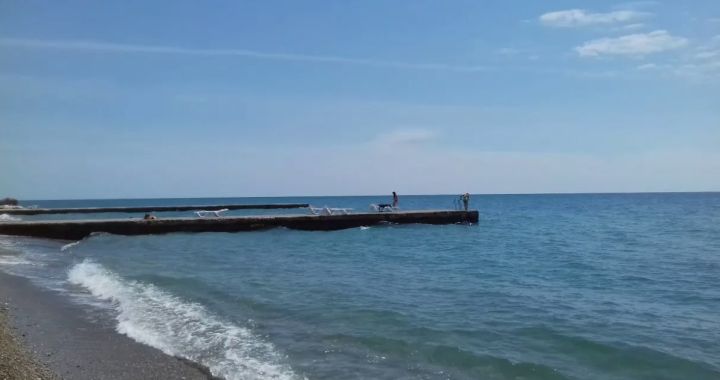 Житель Израиля умер после купания на пляже: он заразился амёбой, пожирающей мозг