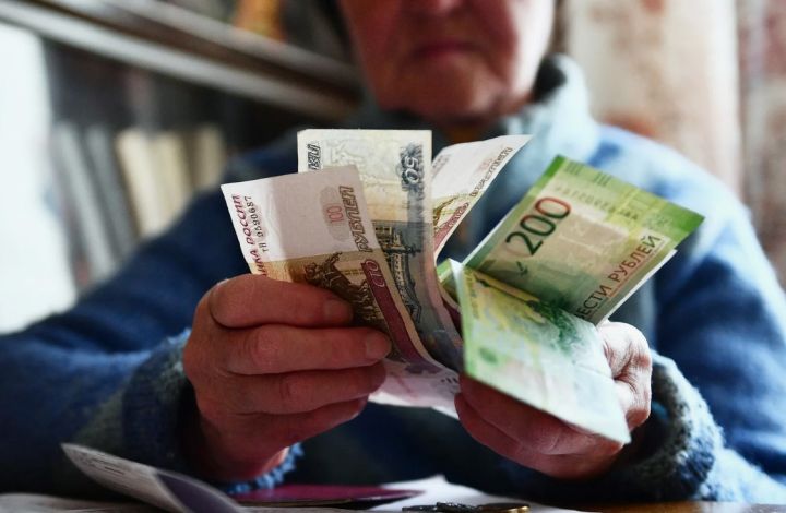Некоторым пенсионерам в ЛНР с 2025 года проиндексируют пенсии: какие выплаты повысят?