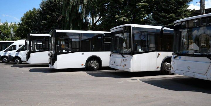 Дополнительные автобусы пустили в Луганске по некоторым маршрутам, также начал ходить транспорт в Александровск