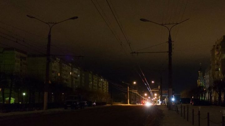 Города ЛНР погрузятся во тьму: наружное освещение в Республике начнут отключать