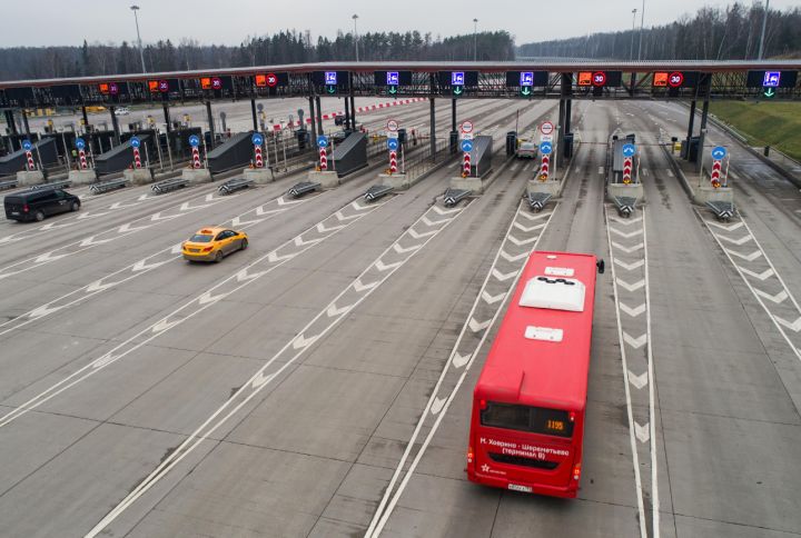 Некоторые категории граждан могут освободить от оплаты проезда по платным трассам