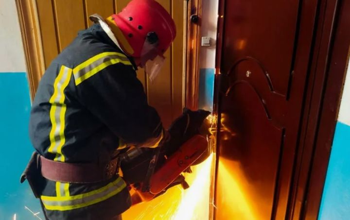 Администрация Луганска грозится вскрыть две квартиры, если их хозяева не объявятся в течение двух суток