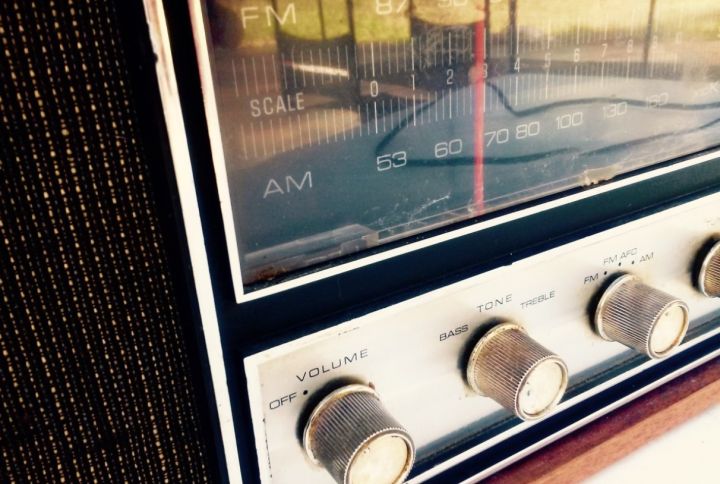 В Луганске возобновила вещание радиостанция «Вести ФМ»