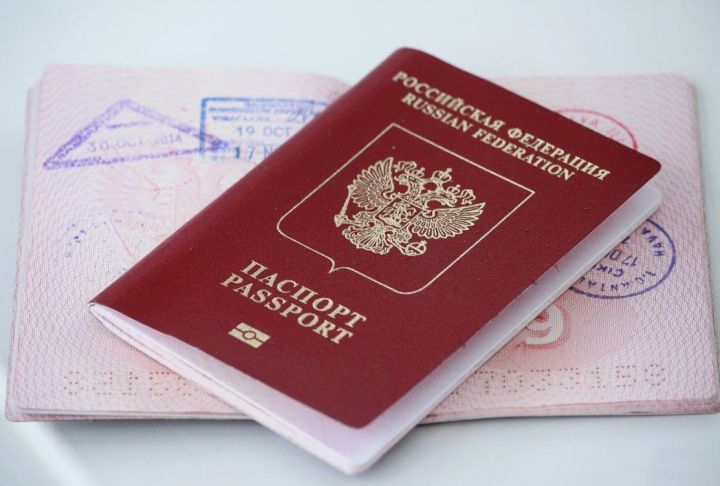 Загранпаспорт при смене фамилии следует заменить: в какой срок это сделать?