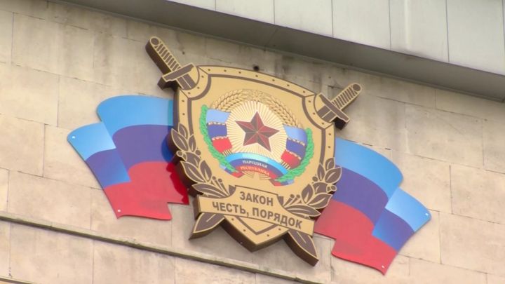 Трудоустроила гражданина, который не работал: в ЛНР за присвоение денег задержали бухгалтера