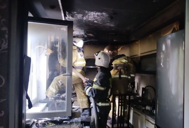 В Луганске горела квартира в многоэтажке: жертв удалось избежать