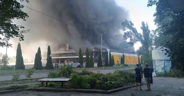 ВСУ уничтожили ТЦ «Галактика» в Донецке: пострадали 13 мирных жителей, в том числе подросток