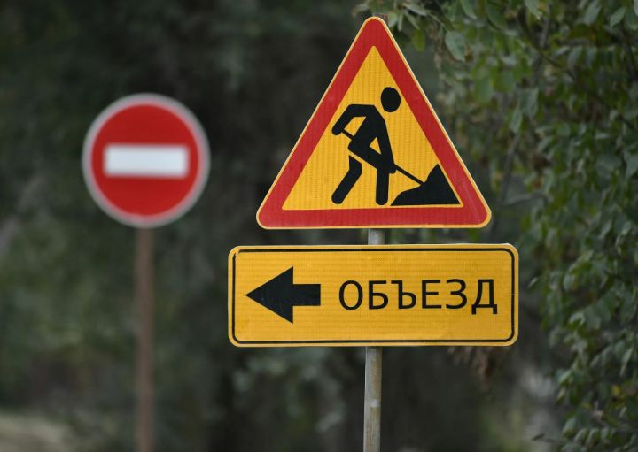 Автомобилистам ЛНР рассказали о нескольких вариантах объезда закрытого моста у парка 1 Мая