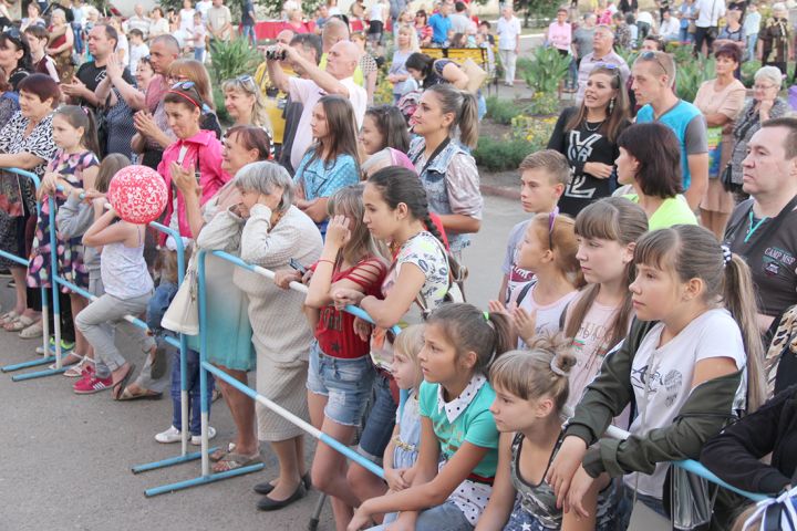 День шахтёра в Краснодоне – праздник семейный, или Как это было?