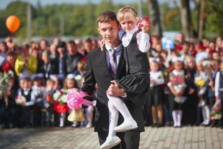 Что свердловчане посоветуют молодёжи перед новым учебным годом? Результаты опроса