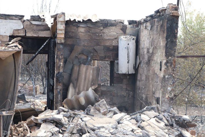 Битва с огнём за жилые дома: как тушили пожары в Изварино и Урало-Кавказе Краснодонского района