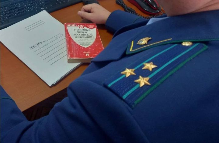 На предприятии в ЛНР не платили зарплату два месяца: в дело вмешалась прокуратура