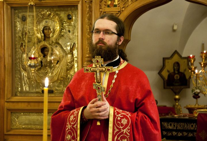 Грех или нет: священник рассказал, можно ли работать в церковные праздники